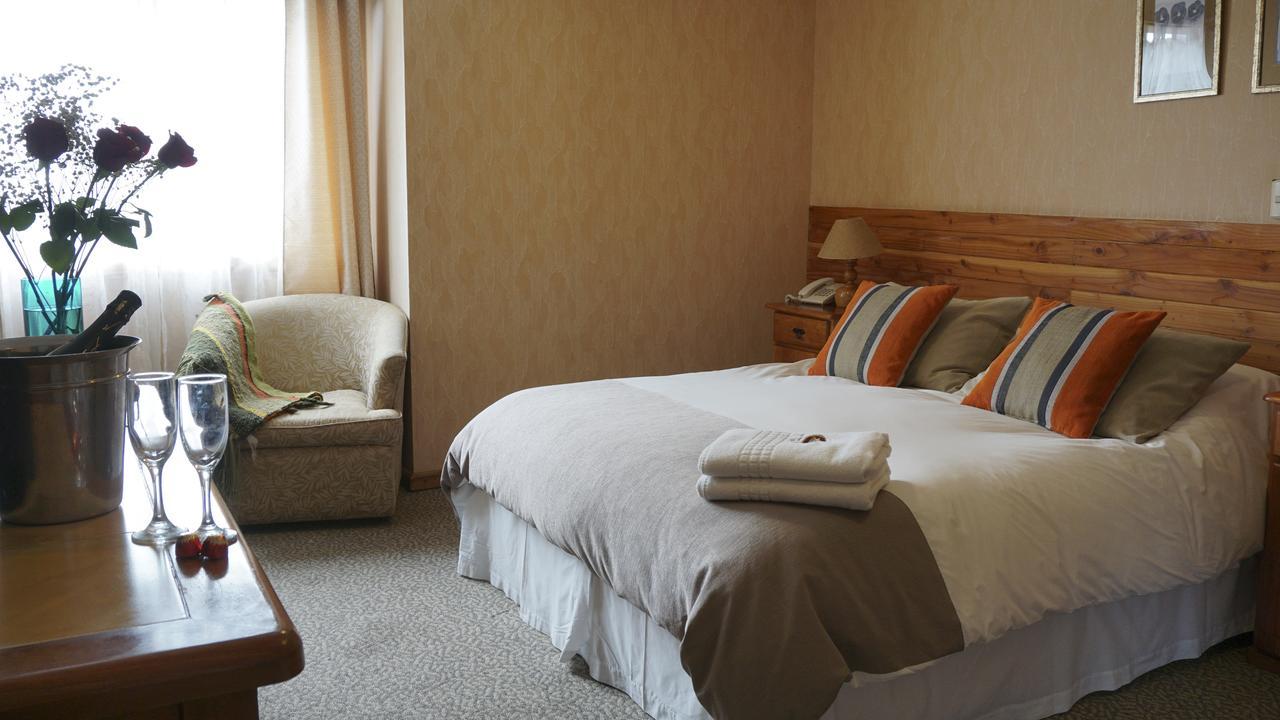 Hotel Borde Lago Puerto Varas Bagian luar foto